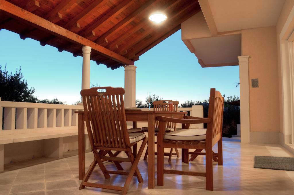 Apartments Villa Marnii Kožino Esterno foto