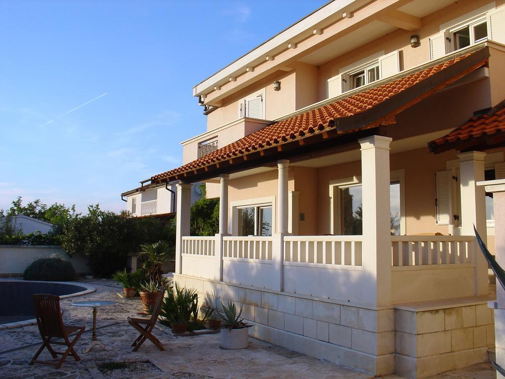 Apartments Villa Marnii Kožino Esterno foto