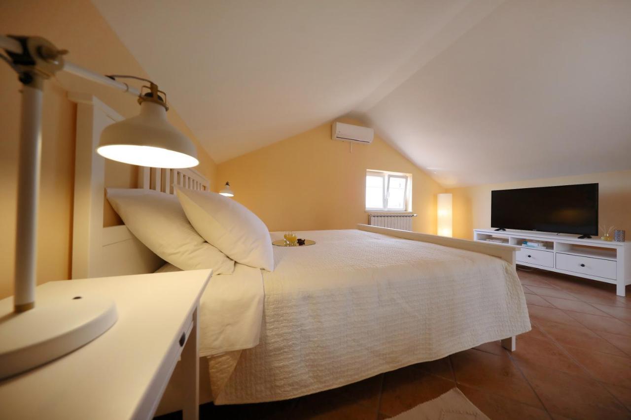 Apartments Villa Marnii Kožino Esterno foto